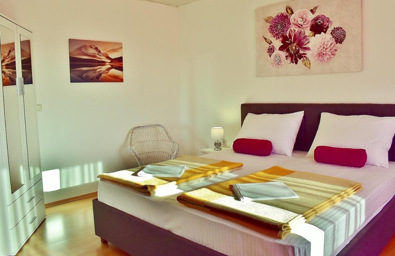 Apartments Bosiljka Rab Town Luaran gambar